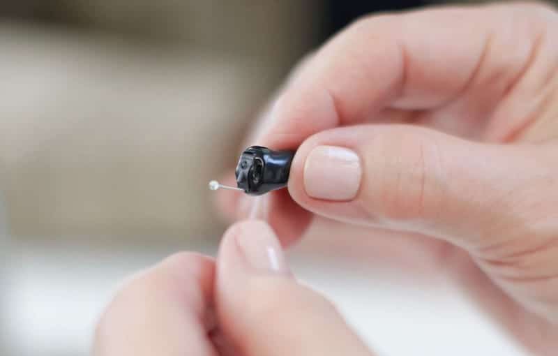 Starkey Genesis hearing aid - Starkey Reveals New Rechargeable Hearing Aid, Updates Genesis AI ...